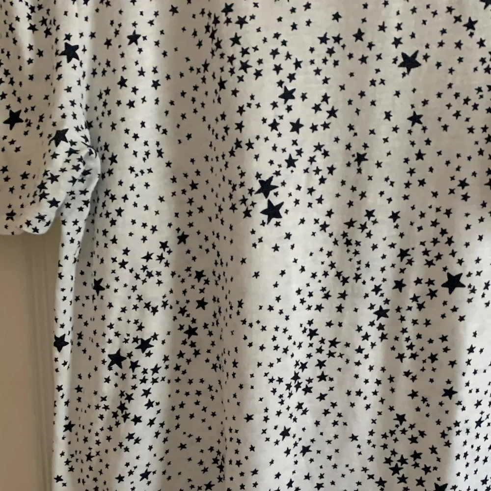 LOFT White and Black Star Pattern Blouse - Picture 4 of 9